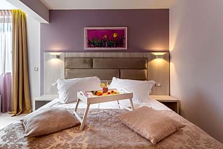 Double Room with Mountain View