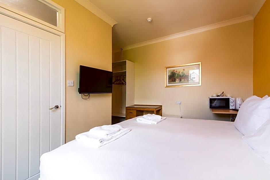 The Linden Leaf Rooms - Classy & Stylish