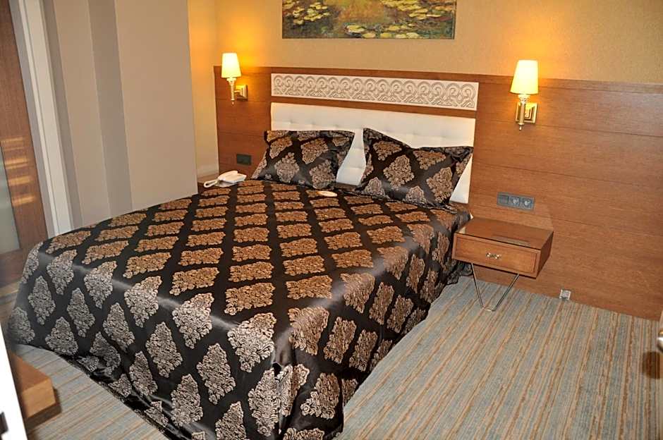 Photo 1 of 8 of Triple Room