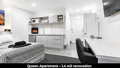 Queen Apartment