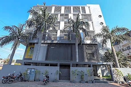 Hotel Janki Executive