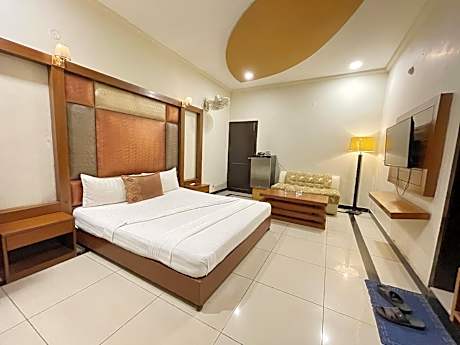 The Grand Hotel Multan