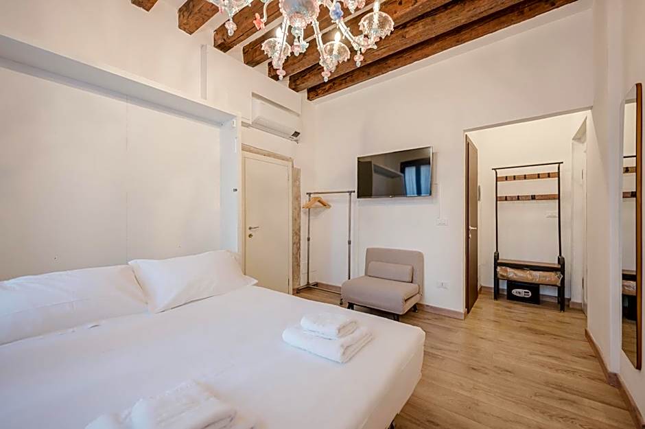 Rialto Suite 707