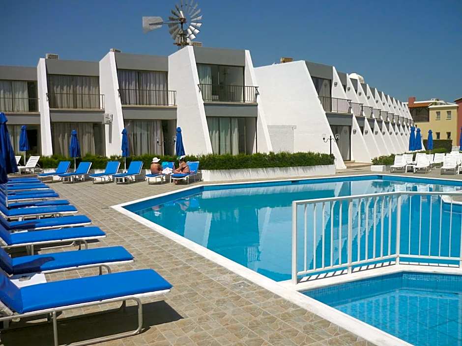 Penelope Beach Hotel Apts