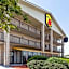 Super 8 by Wyndham Manassas
