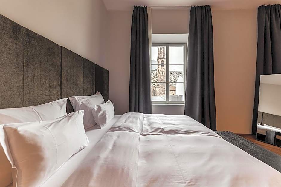 META SUITES historic city living