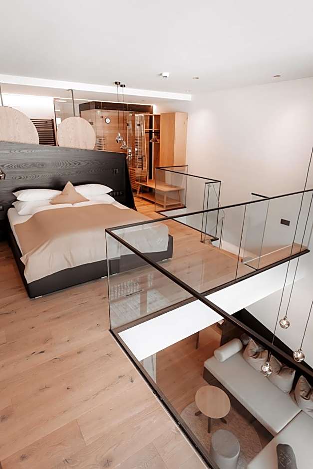 JoAnn suites & apart