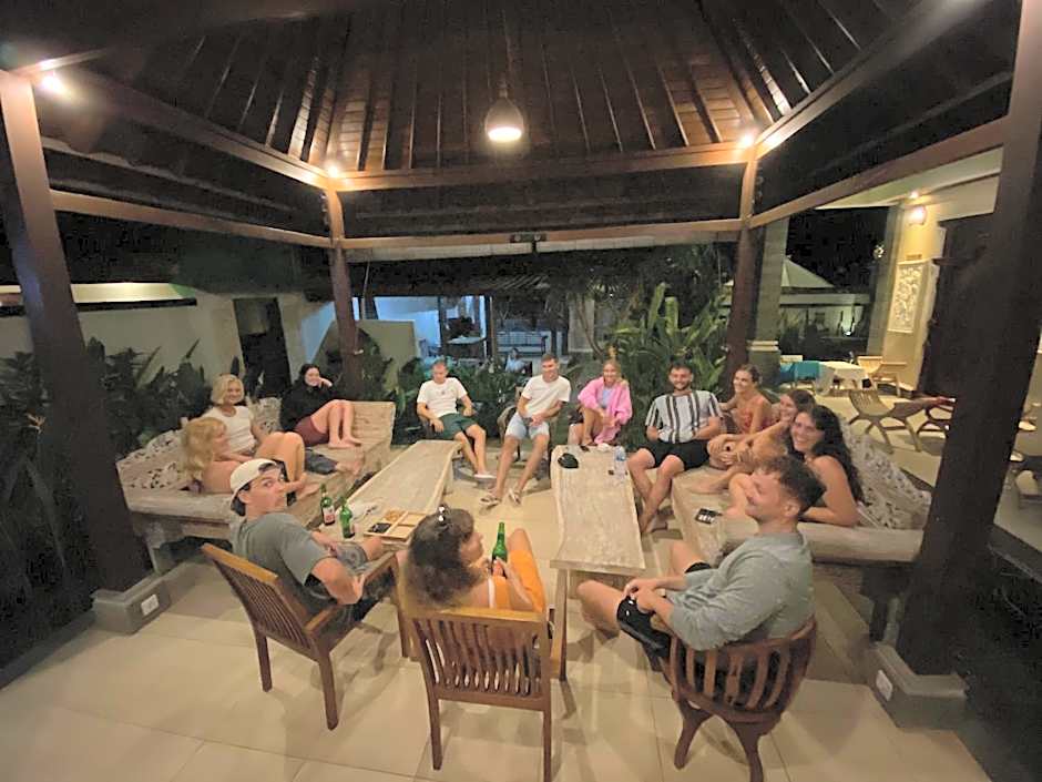 Lembongan Hostel