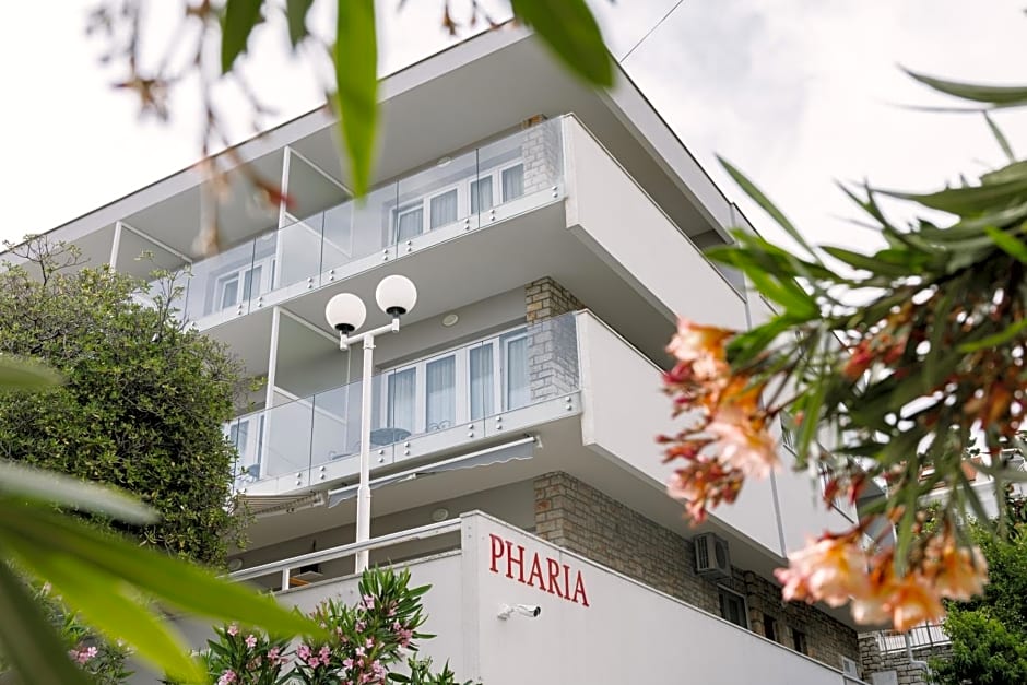 Pharia Hotel and Apartments - by the beach