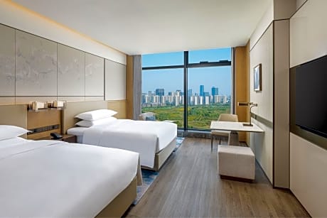Club Double Room with Two Double Beds and City View - M Club Level