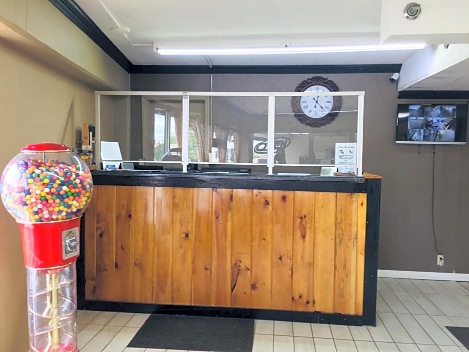 Bear Mount Inn & Suites