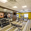Holiday Inn Express & Suites Eureka By IHG