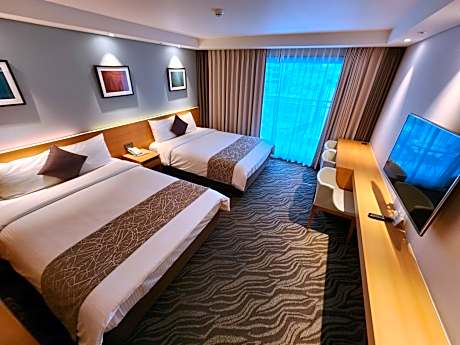 Balcony Family Twin Room