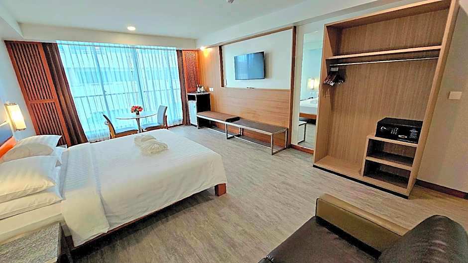 Dynasty Grande Hotel