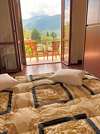 Deluxe Double Room with Extra Bed