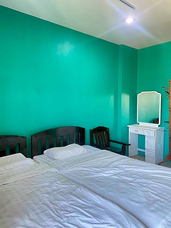 Photo 1 of 5 of Room 406