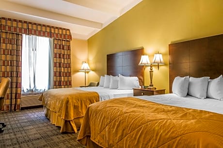 2 Queen Beds, Nonsmoking, Upgrade