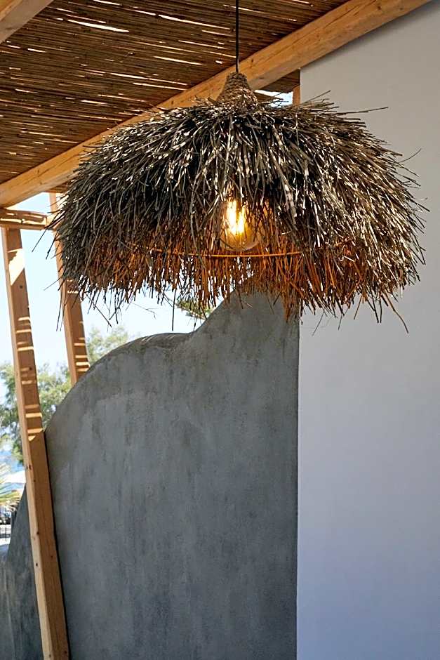 Oscar Beachfront Suites