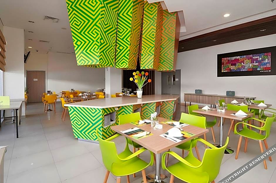 KHAS Makassar Hotel
