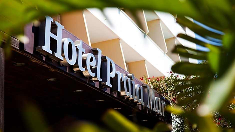 Carcavelos Beach Hotel