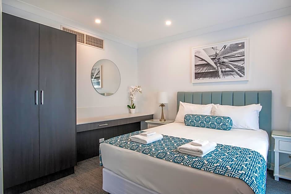 Marina Hotel and Apartments