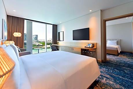 Family Connecting Room with Bay View