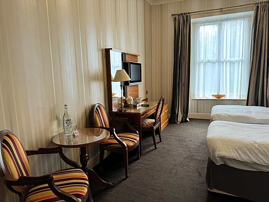 Tre-Ysgawen Hall & Spa