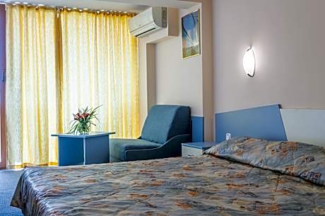 Single park view room