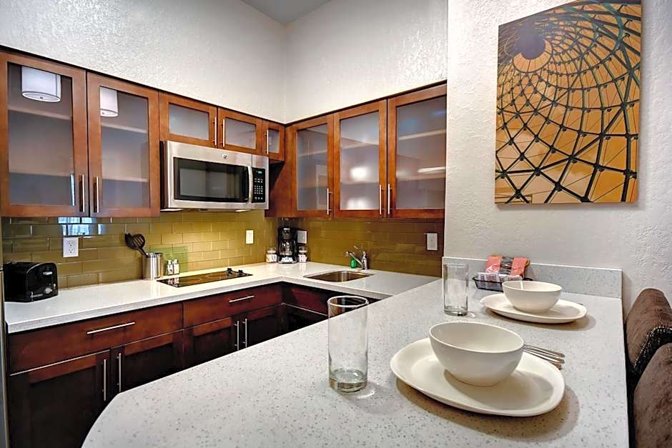 Staybridge Suites Holland By IHG