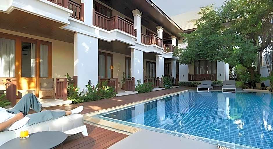 Athena Hotel