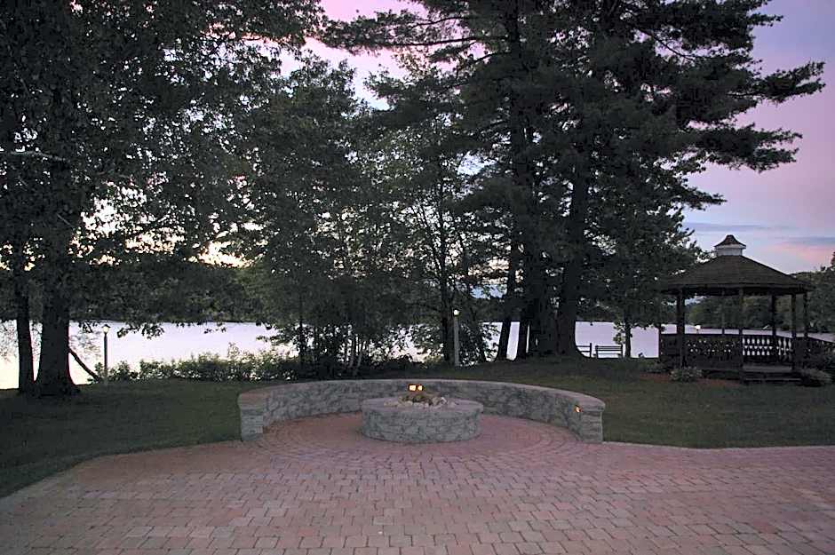 Sturbridge Host Hotel And Conference Center