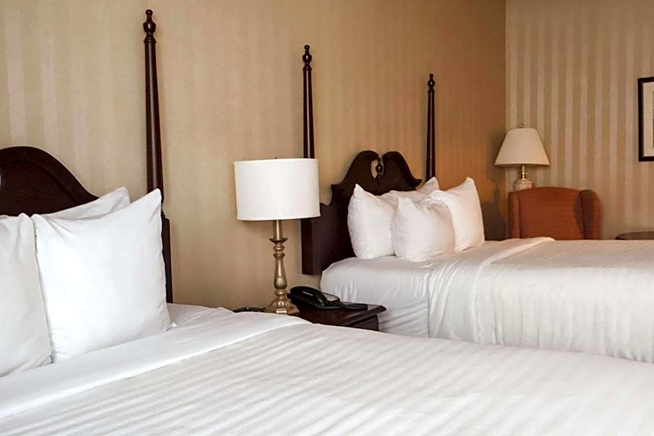 Quality Inn & Suites Downtown