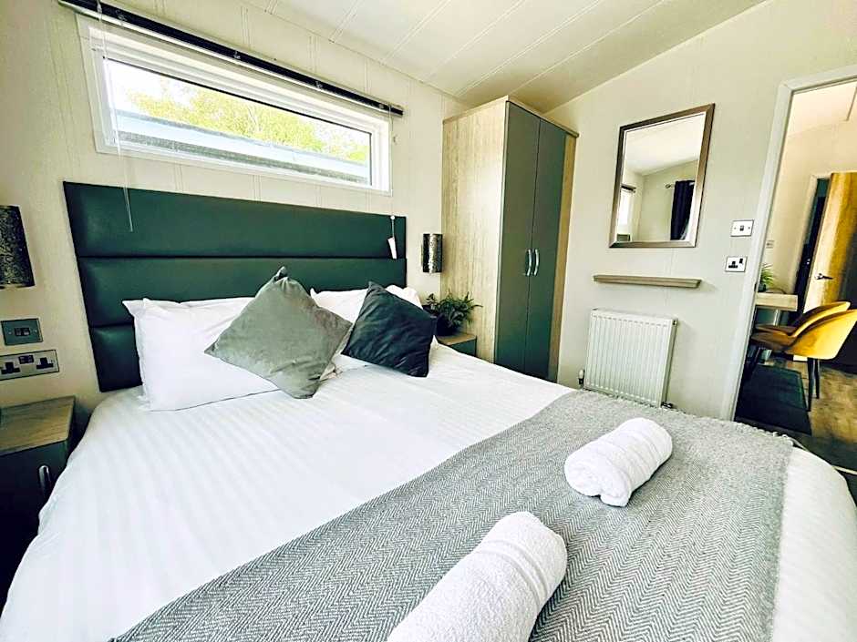 Black Bull Retreat, Barmston with Private Hot Tubs