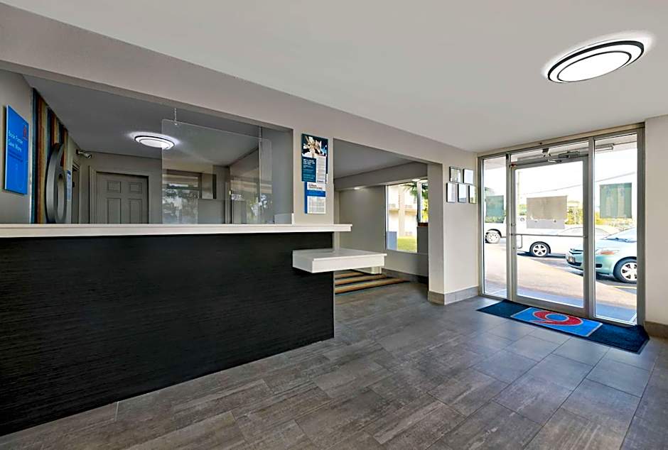 Motel 6 McDonough, GA