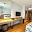 Blue Wave Suite Hotel