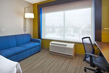 Queen Room with Two Queen Beds - Disability Access with Bath Tub
