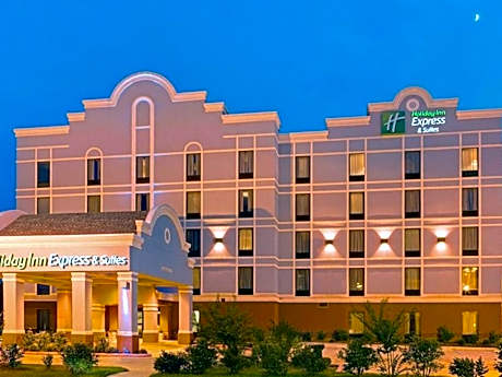 Holiday Inn Express Hotel & Suites Greenwood By IHG