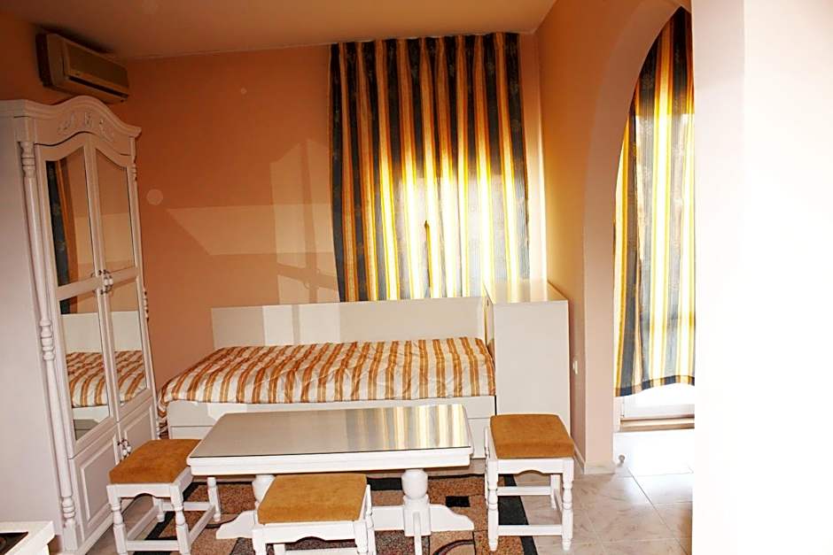 Family Hotel Paros 2