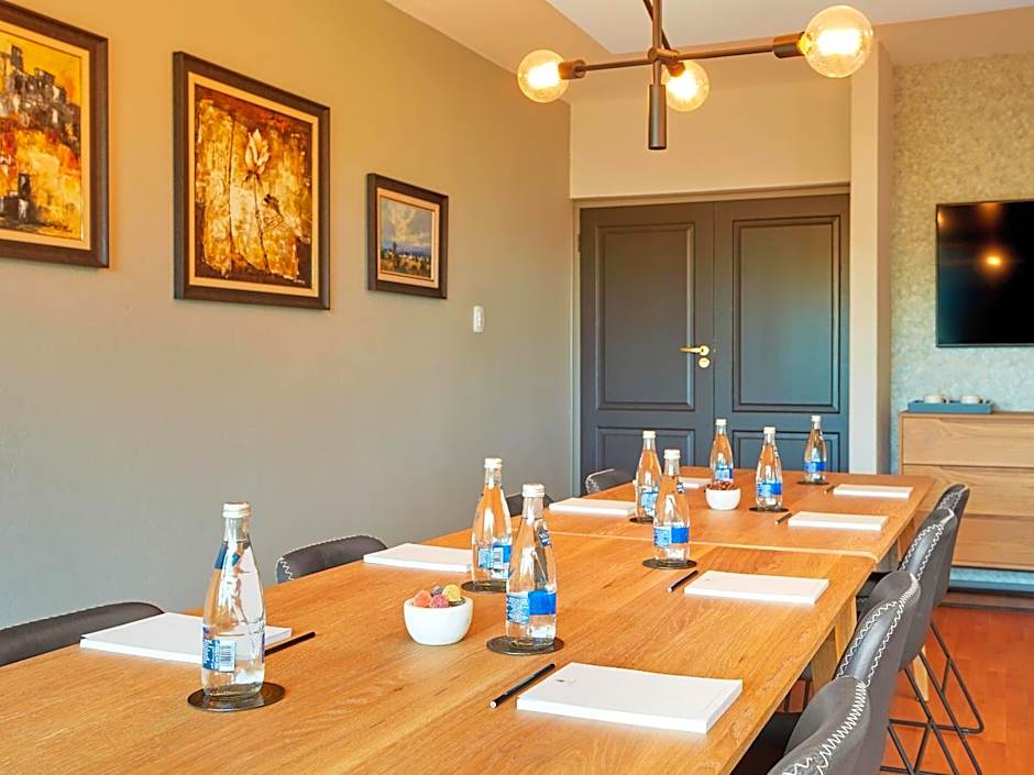 The Cliffside Boutique Getaway