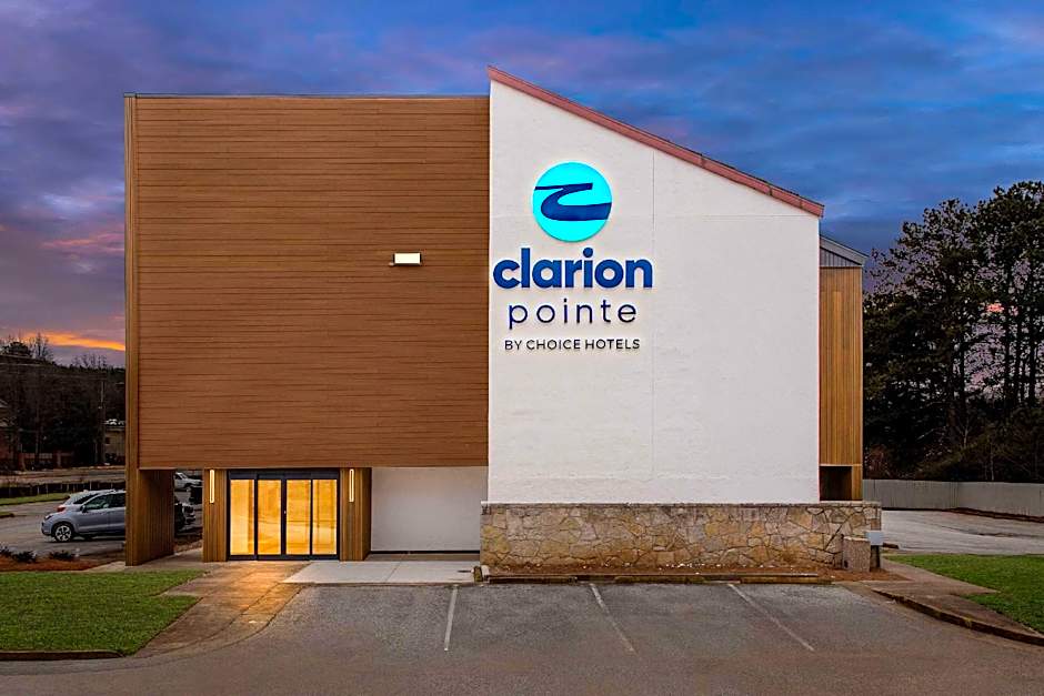 Clarion Pointe Kennesaw Town Center