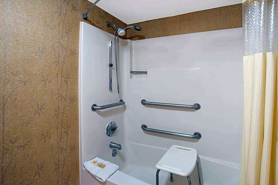 Days Inn by Wyndham Westminster