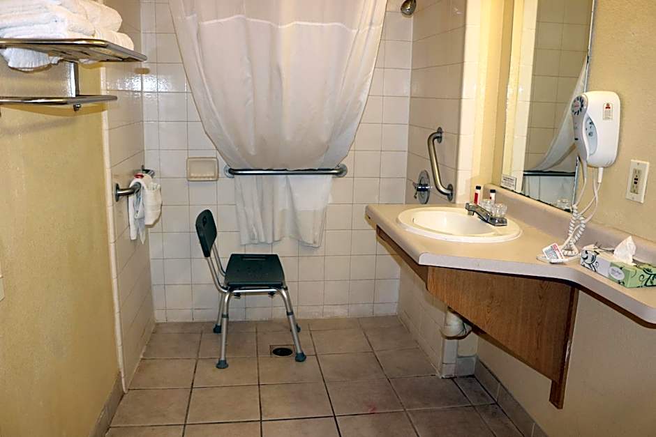 Days Inn by Wyndham Fresno South