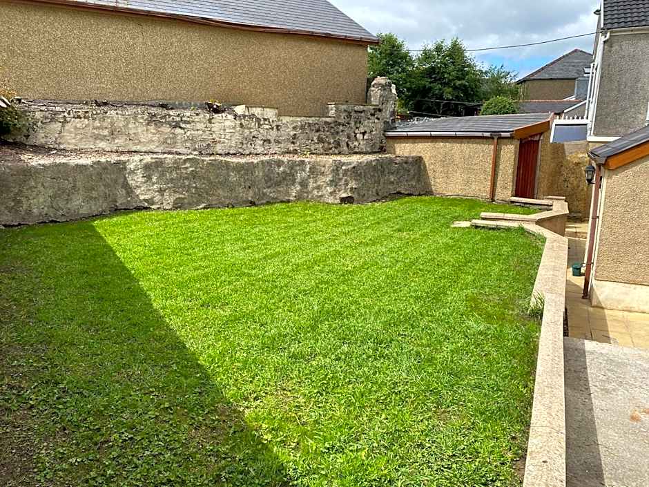 Bedwellty Lodge near BikePark Wales