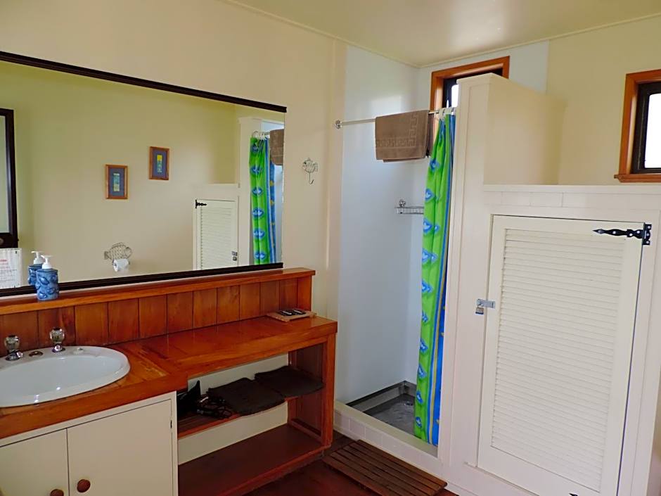 Waiheke Island Tawa Lodge - Adults Only