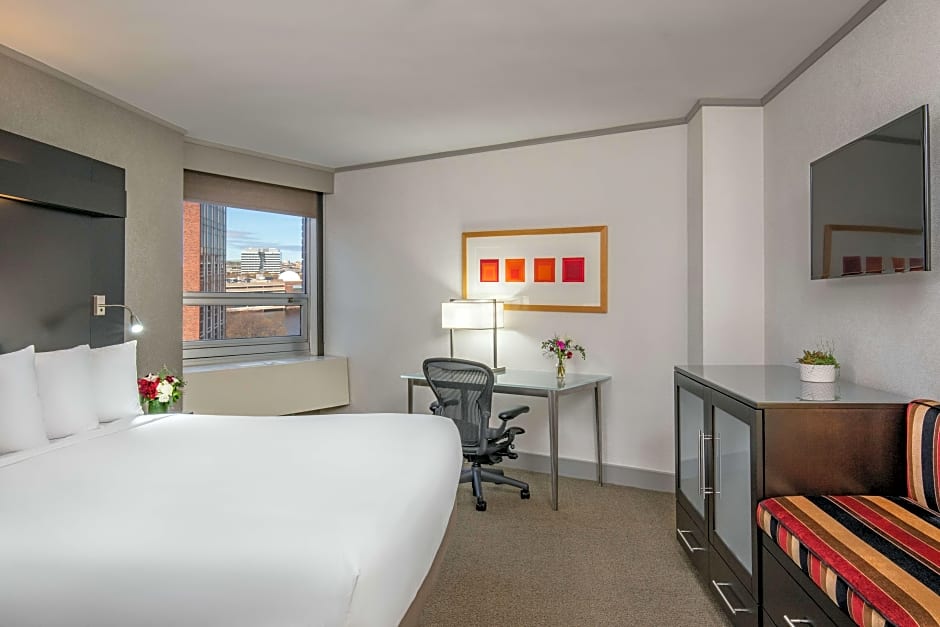 Photo 1 of 6 of 1 King Bed, Hearing/Mobility Accessible, Bathtub, Partial River View