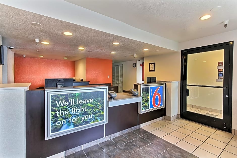 Motel 6-Watsonville, CA - Monterey Area