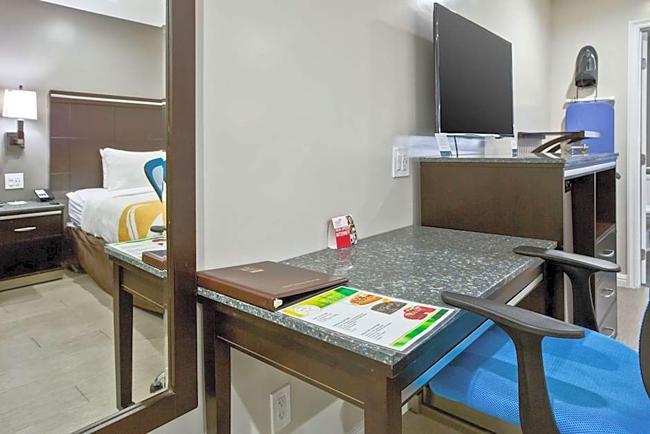 Bay Area Inn & Suites