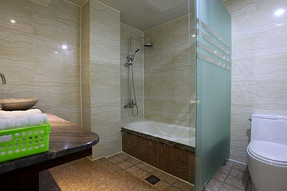 Ansan Seowon Tourist Hotel