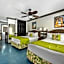 Caliente Tropics Hotel