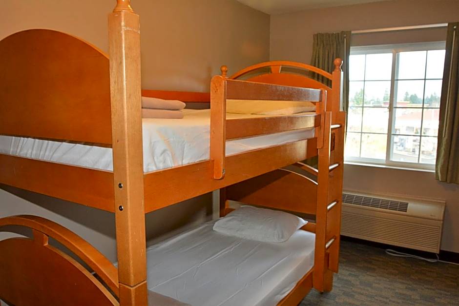 Foto 1 dari 4 — Family Suite